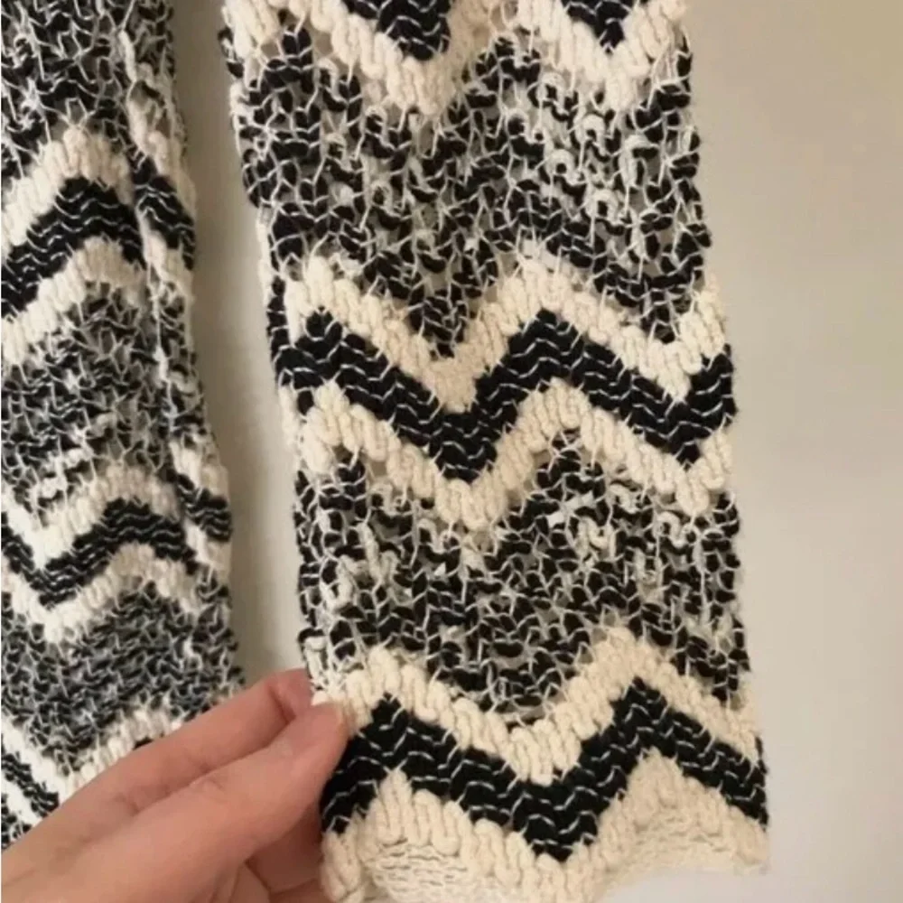 Zara Long Sleeves Chevron Knit Zig Zag Cream and Black Dress-medium - Picture 6 of 8